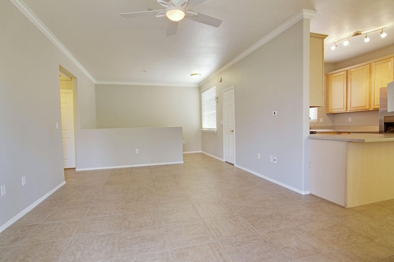 2992 N Miller Rd #220B, Scottsdale, AZ 85251