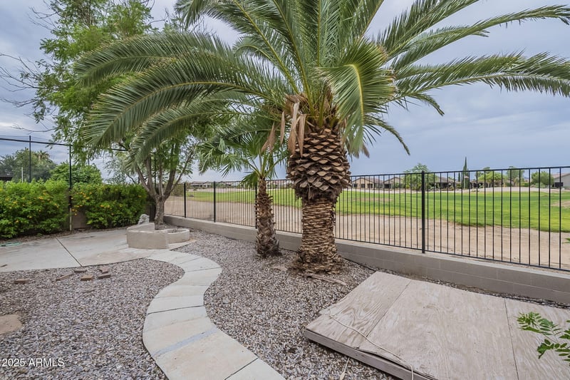 29922 Little Leaf Dr, San Tan Valley, AZ 85143
