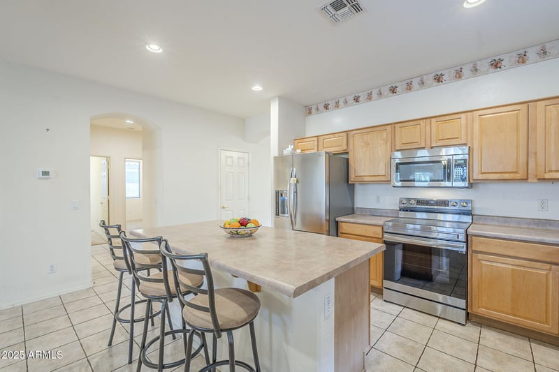 29922 Little Leaf Dr, San Tan Valley, AZ 85143