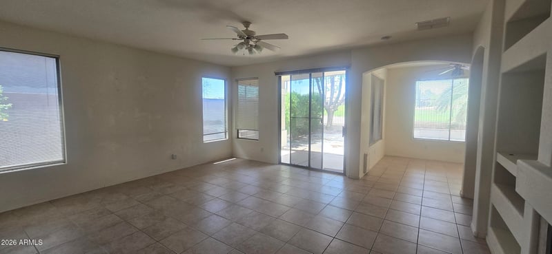 29922 N Little Leaf Dr, San Tan Valley, AZ 85143