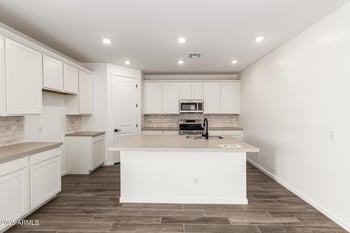 2993 Mecklenburg Way, San Tan Valley, AZ 85143