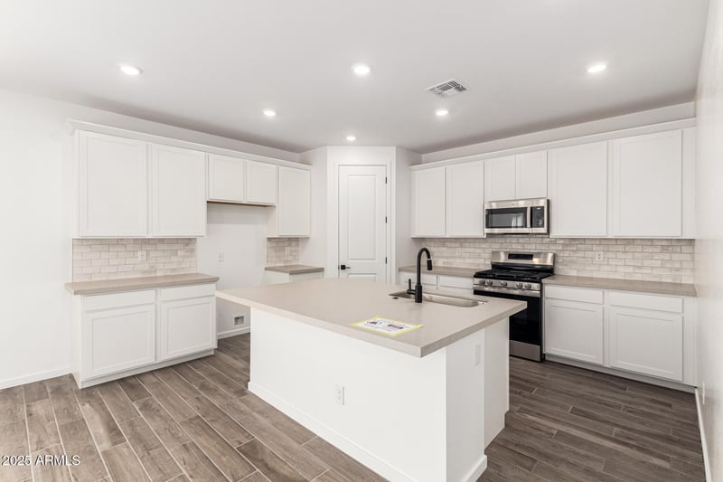 2993 Mecklenburg Way, San Tan Valley, AZ 85143