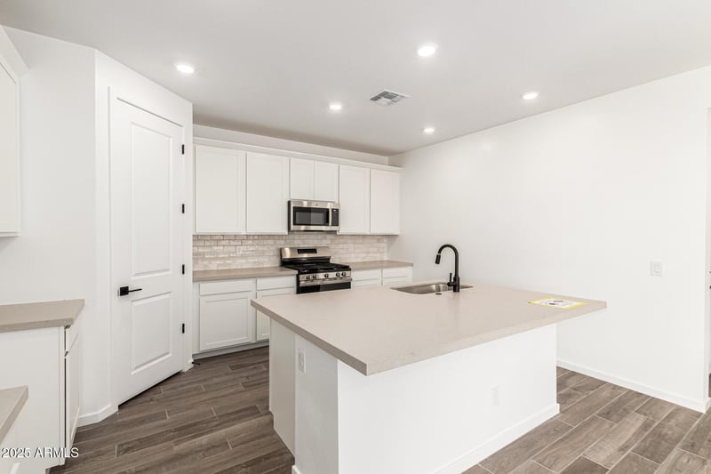 2993 Mecklenburg Way, San Tan Valley, AZ 85143
