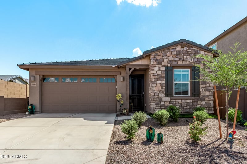 2993 Frontiersman Ln, San Tan Valley, AZ 85140