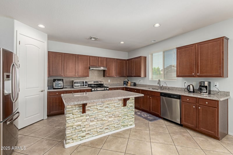 2993 Meadowview Dr, Gilbert, AZ 85298