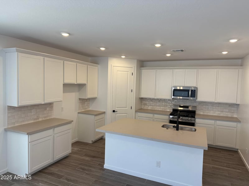 2993 Mecklenburg Way, San Tan Valley, AZ 85143