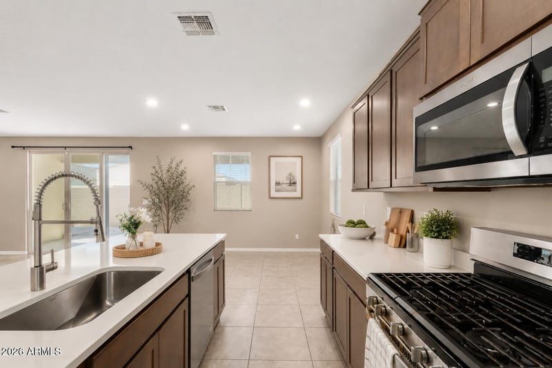 29966 W Earll Dr, Buckeye, AZ 85396