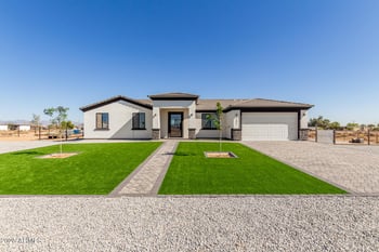 2997 335th Ave, Tonopah, AZ 85354