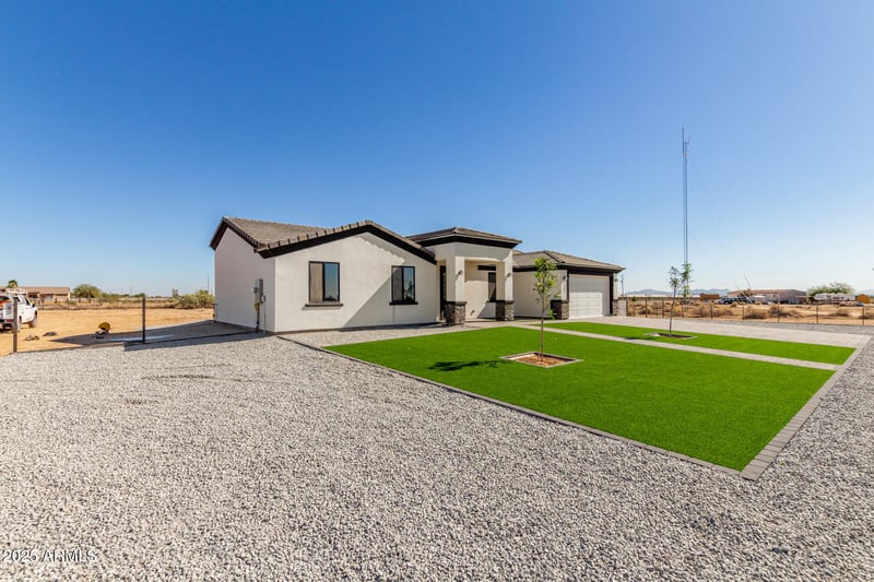 2997 335th Ave, Tonopah, AZ 85354