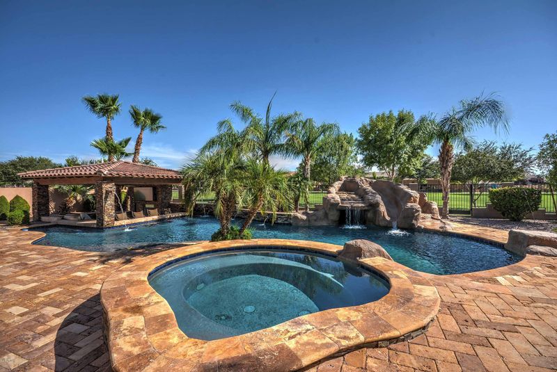 2999 E Bonanza Rd, Gilbert, AZ 85297
