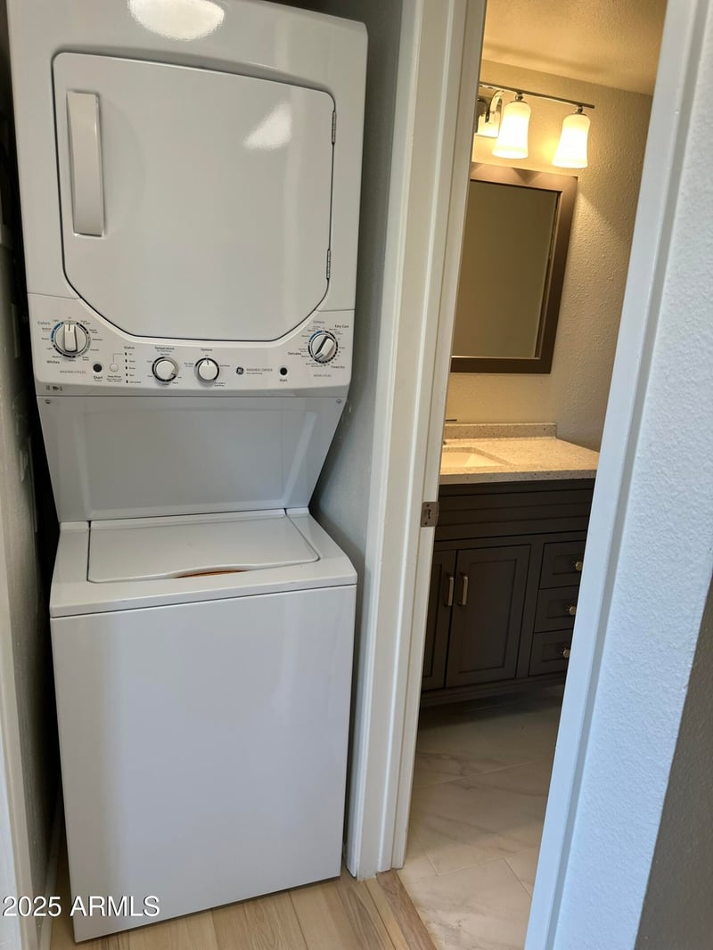 30 Brown Rd #2012, Mesa, AZ 85201