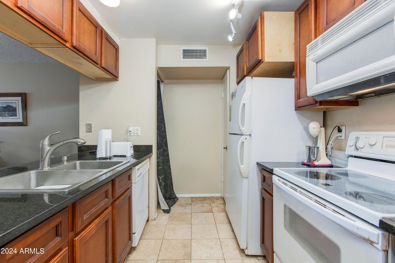 30 E Brown Rd #2105, Mesa, AZ 85201