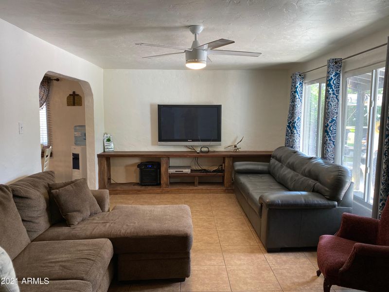 30 E Saint Anne Ave, Phoenix, AZ 85042