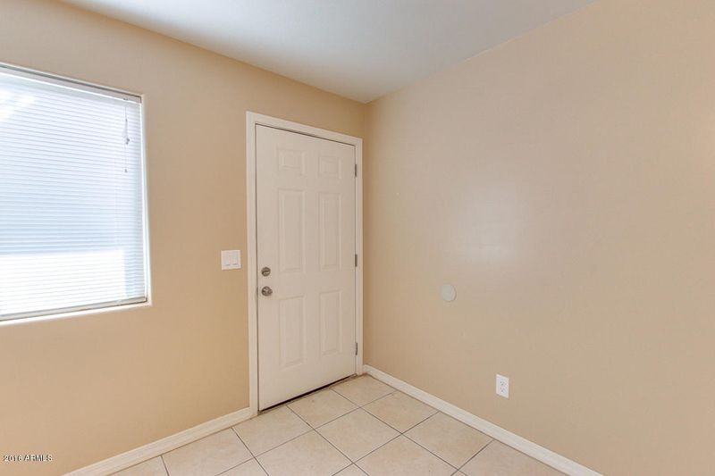 300 E Broadway Rd, Phoenix, AZ 85040