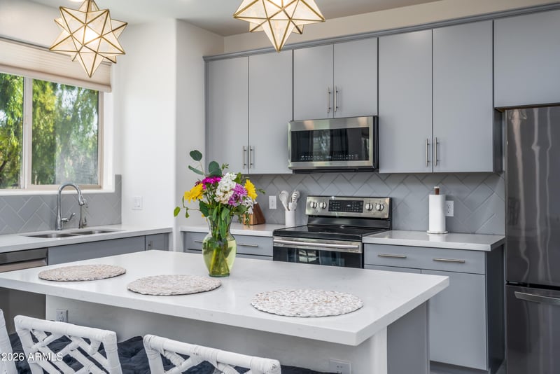 300 Gila Springs Blvd #212, Chandler, AZ 85226