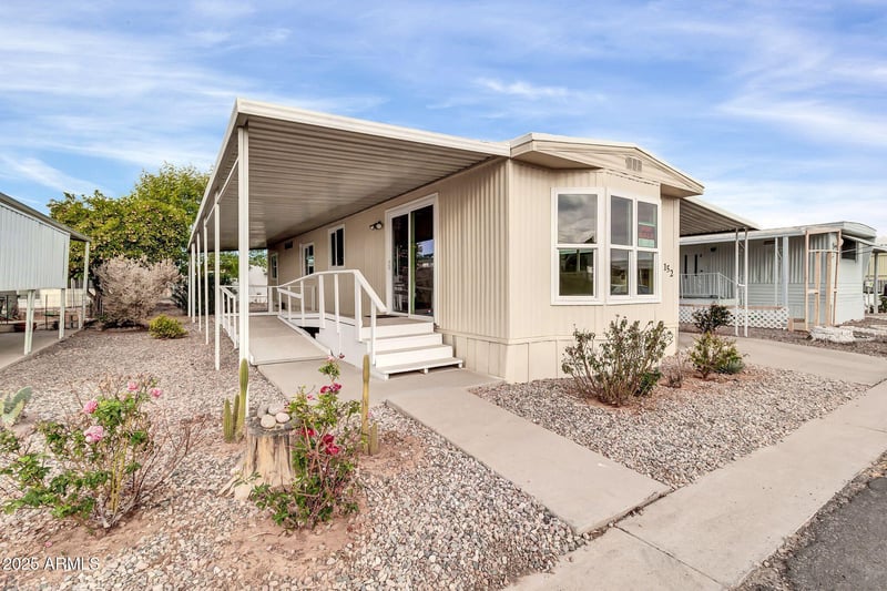 300 Val Vista Dr #152, Mesa, AZ 85204