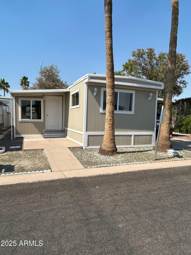 300 Val Vista Dr #17, Mesa, AZ 85204