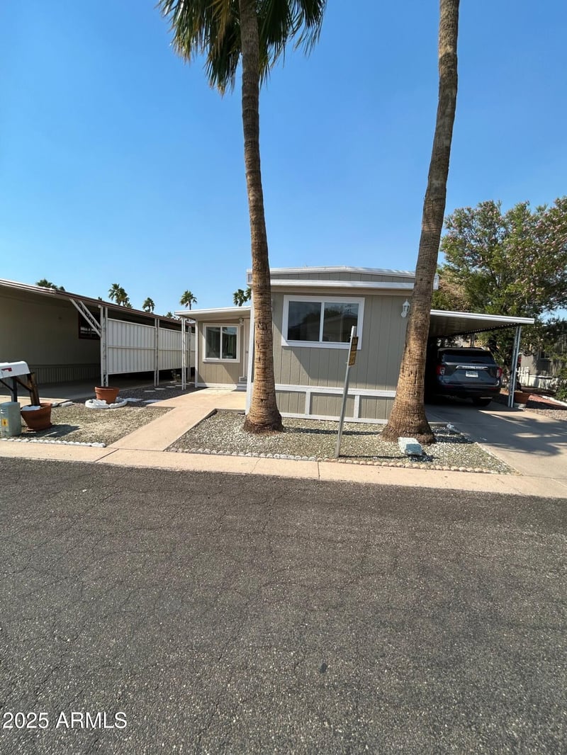 300 Val Vista Dr #17, Mesa, AZ 85204