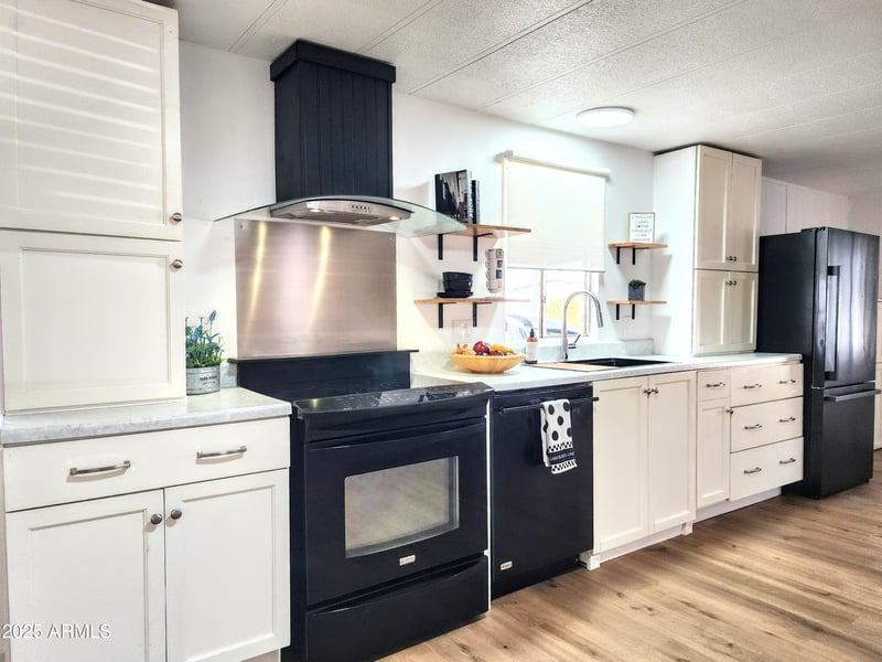 300 Val Vista Dr #218, Mesa, AZ 85204