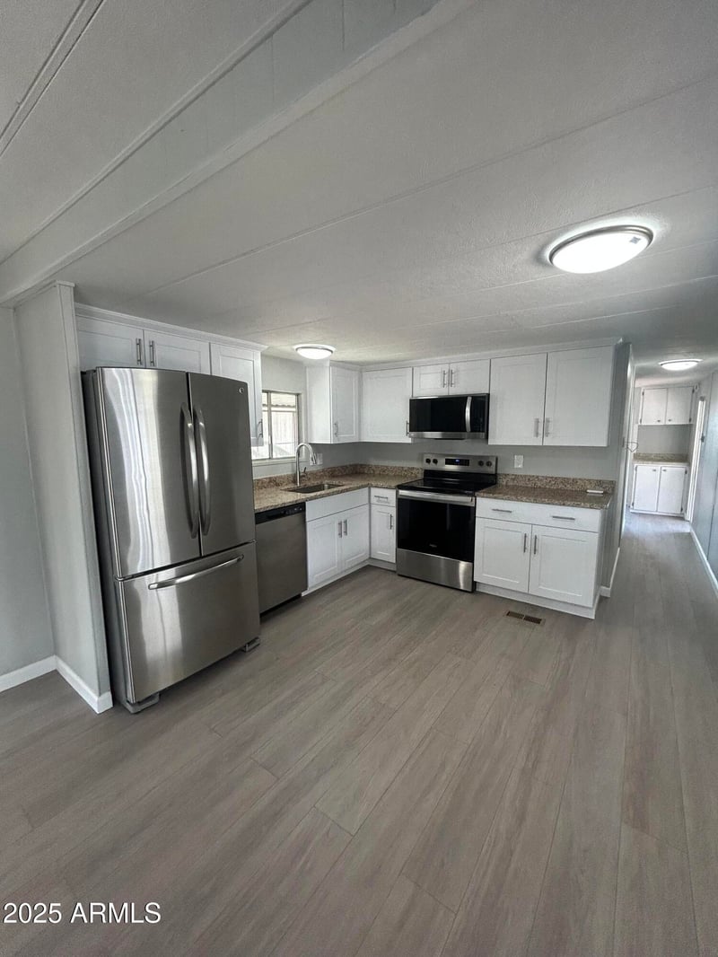 300 Val Vista Dr #51, Mesa, AZ 85204
