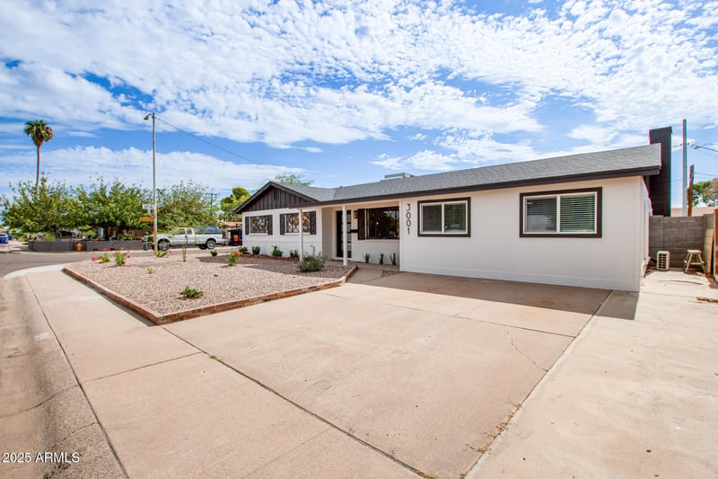 3001 Aster Dr, Phoenix, AZ 85029