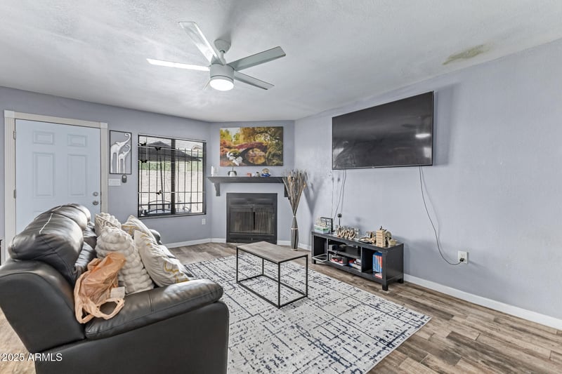 3001 Grandview Rd #2, Phoenix, AZ 85032