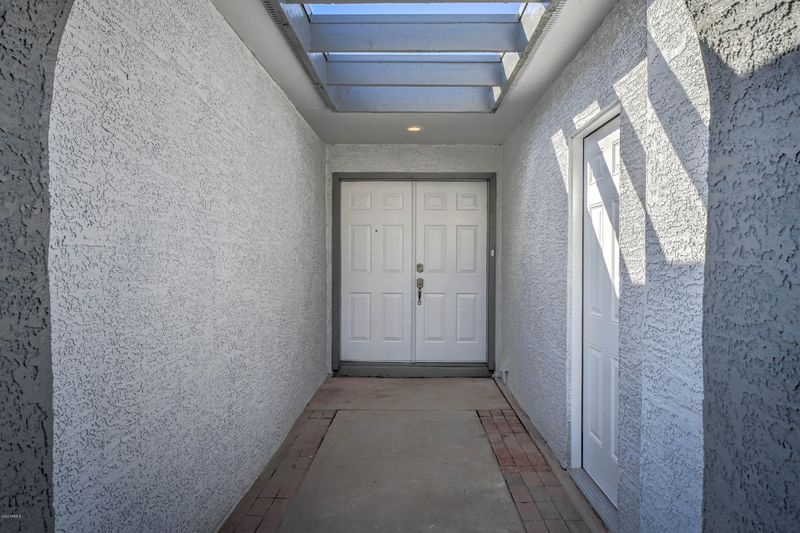 3001 W Cactus Rd, Phoenix, AZ 85029