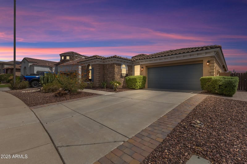30017 Avalon Dr, Buckeye, AZ 85396