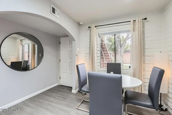 3002 32nd St #13, Phoenix, AZ 85018