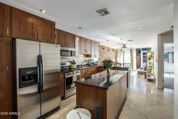 3002 32nd St #17, Phoenix, AZ 85018