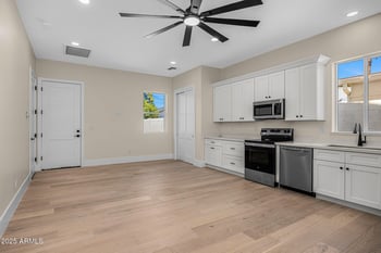 3002 53rd Pl, Phoenix, AZ 85018