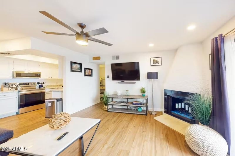 3002 70th St #120, Scottsdale, AZ 85251