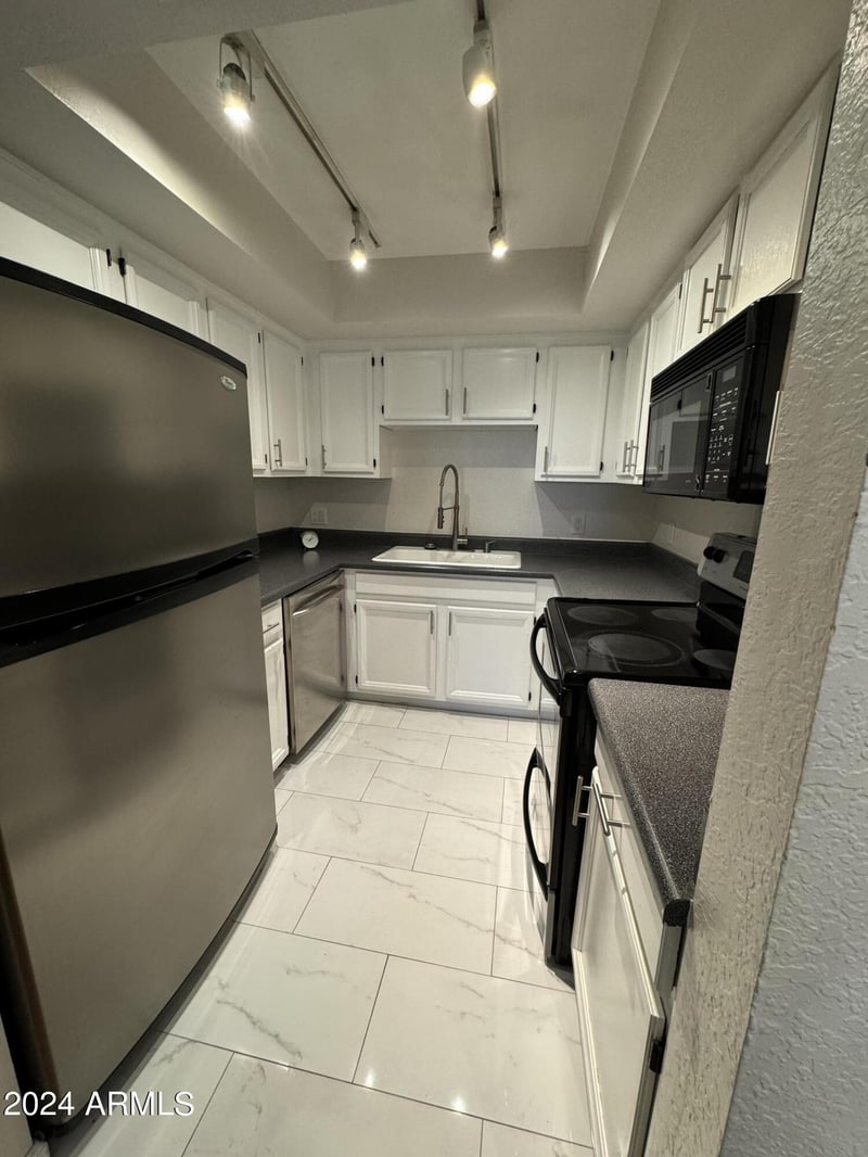 3002 70th St #222, Scottsdale, AZ 85251