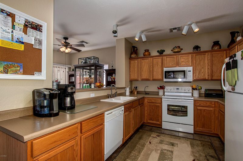 3002 E Silverbell Rd, San Tan Valley, AZ 85143