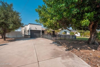 3002 Glenrosa Ave, Phoenix, AZ 85016
