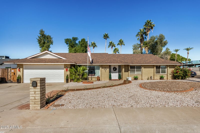 3002 Mercer Ln, Phoenix, AZ 85029