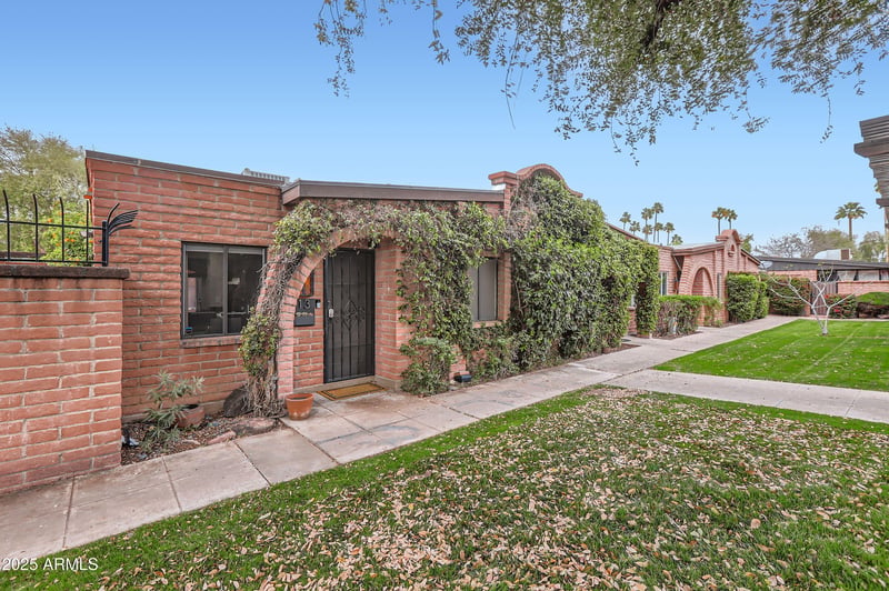 3002 32nd St #13, Phoenix, AZ 85018