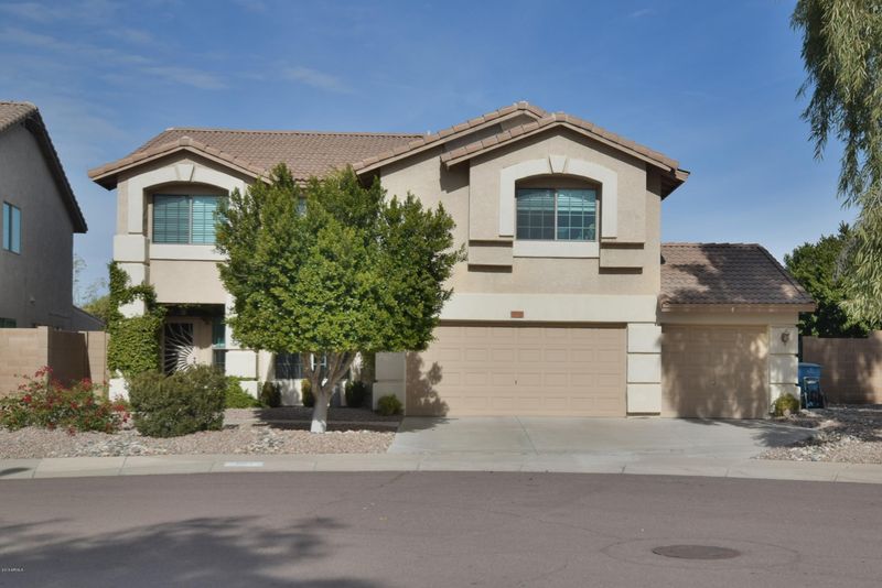 3002 W Horsham Dr, Phoenix, AZ 85027