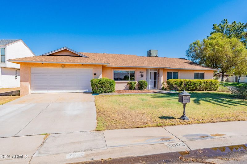 3002 W Shangri La Rd, Phoenix, AZ 85029