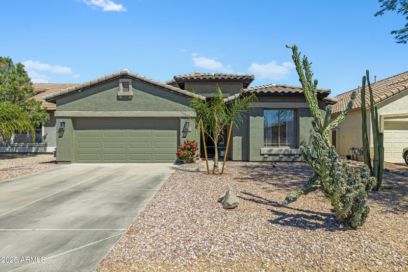 30031 Little Leaf Dr, San Tan Valley, AZ 85143