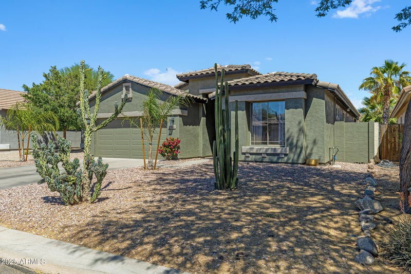 30031 Little Leaf Dr, San Tan Valley, AZ 85143