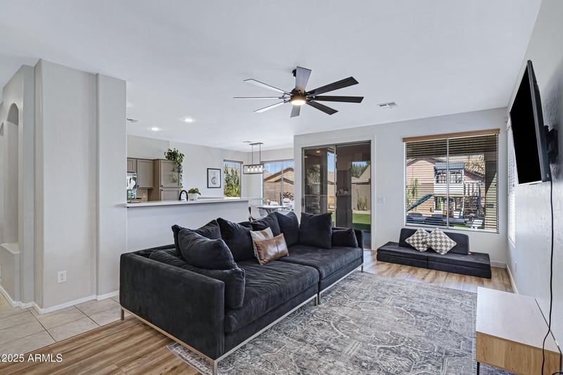 30031 Little Leaf Dr, San Tan Valley, AZ 85143