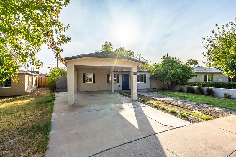 3004 N 21st Pl, Phoenix, AZ 85016