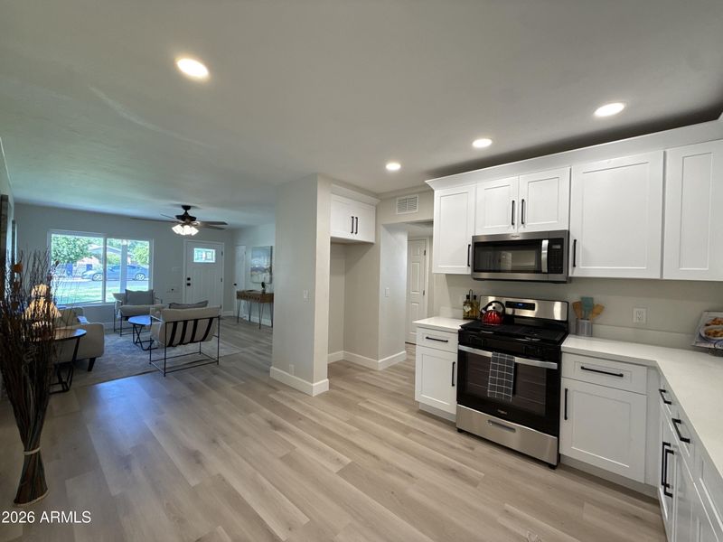 3005 E Hubbell St, Phoenix, AZ 85008