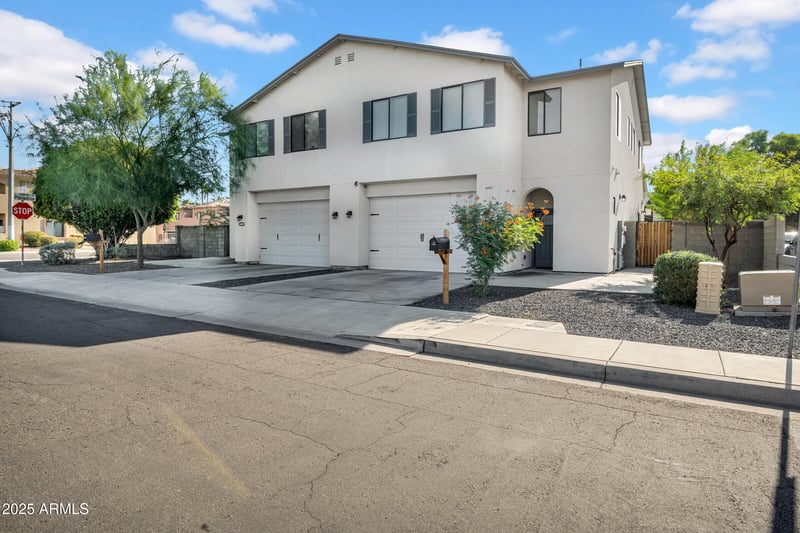 3005 E Paradise Ln, Phoenix, AZ 85032