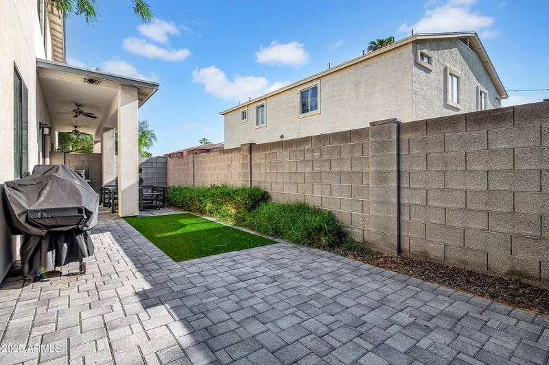 3005 E Paradise Ln, Phoenix, AZ 85032
