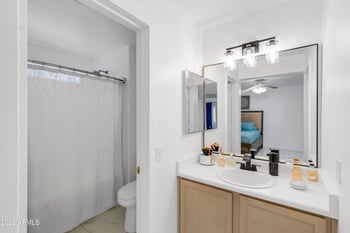 30052 Sunray Dr, San Tan Valley, AZ 85143