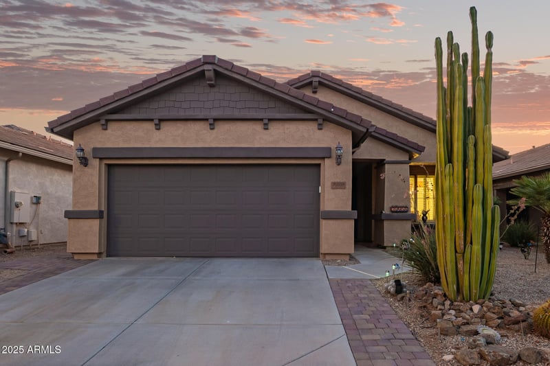 30058 Jillian Dr, San Tan Valley, AZ 85143