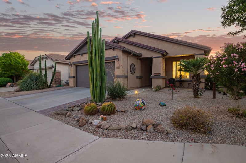 30058 Jillian Dr, San Tan Valley, AZ 85143