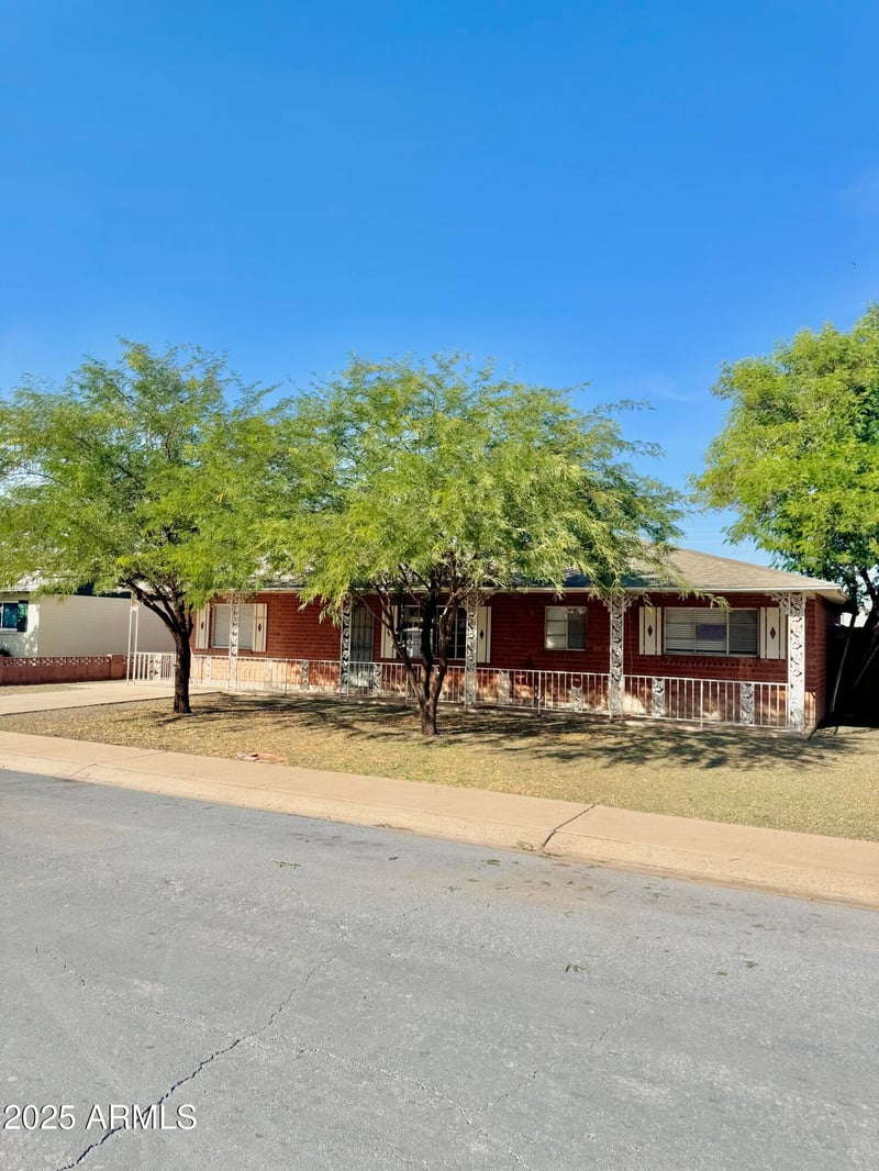 3006 Stella Ln, Phoenix, AZ 85017